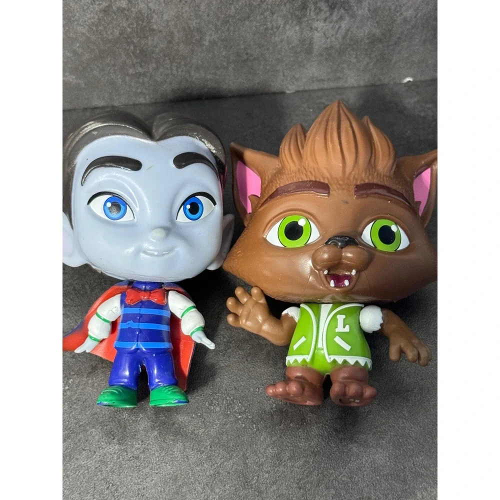 Playskool Netflix Super Monsters Drac Shadows and Lobo Howler Figures
